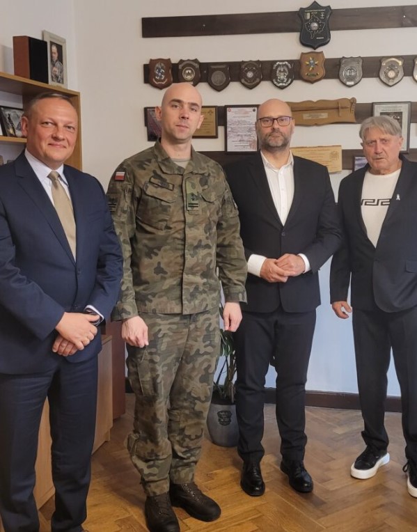 Spotkanie z Burmistrzem Kłodzka i Dowódcą 22.kbpg